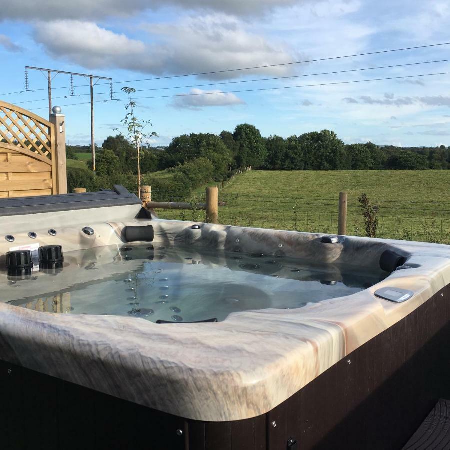 Bed and Breakfast Arvalee Retreat With Outdoor Hottub Ома Екстер'єр фото